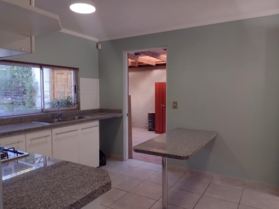 Santa Elena, Region Metropolitana, 3 Habitaciones Habitaciones, ,3 BathroomsBathrooms,Casa,En Venta,1175