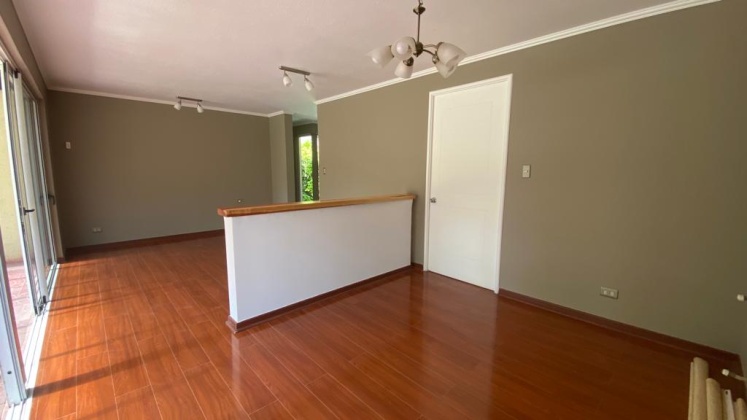 Santa Elena, Region Metropolitana, 3 Habitaciones Habitaciones, ,3 BathroomsBathrooms,Casa,En Venta,1175
